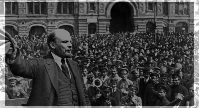 لنین در میدان سرخ سال 1922